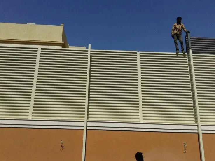 تركيب ساتر حديد ثابت ومتين مع حداد محترف  الرياض