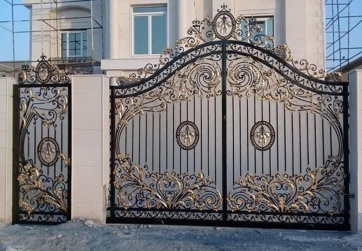 تركيب أبواب حديد حديثة تناسب الفلل في الرياض