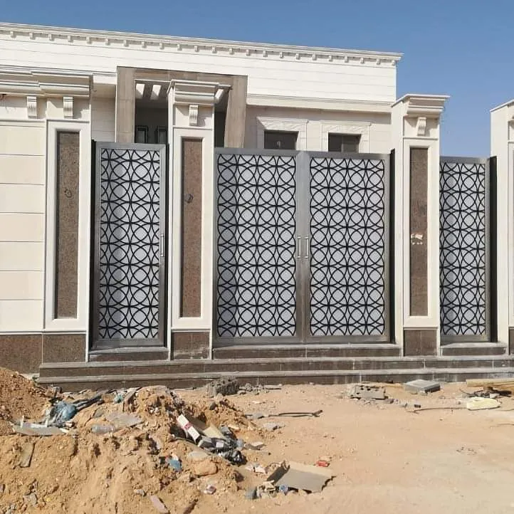 تركيب أبواب حديد حديثة تناسب الفلل في الرياض
