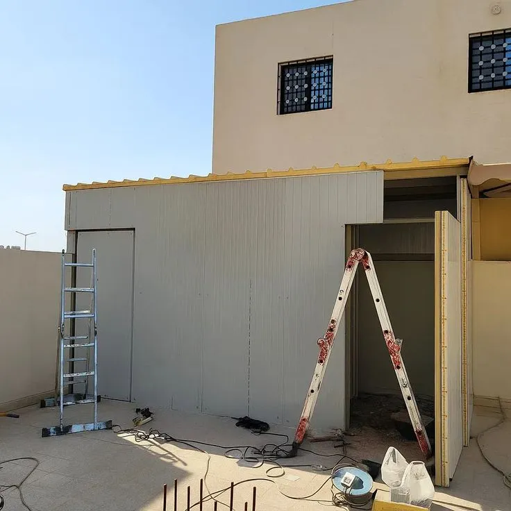 بناء غرف ساندوتش بنل|فني تركيب ألواح ساندوتش بنل الرياض