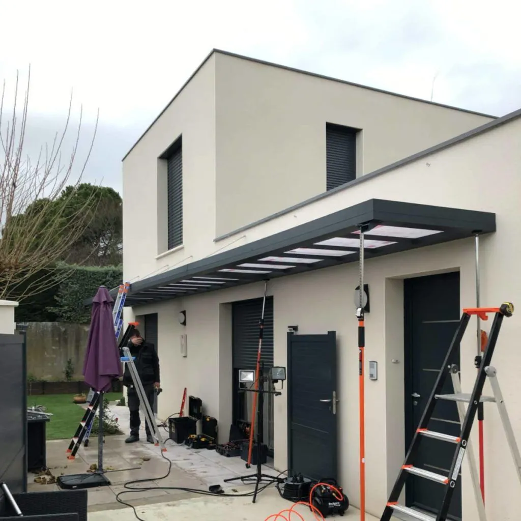 أنواع مظلات السيارات المناسبة لمناخ الرياض