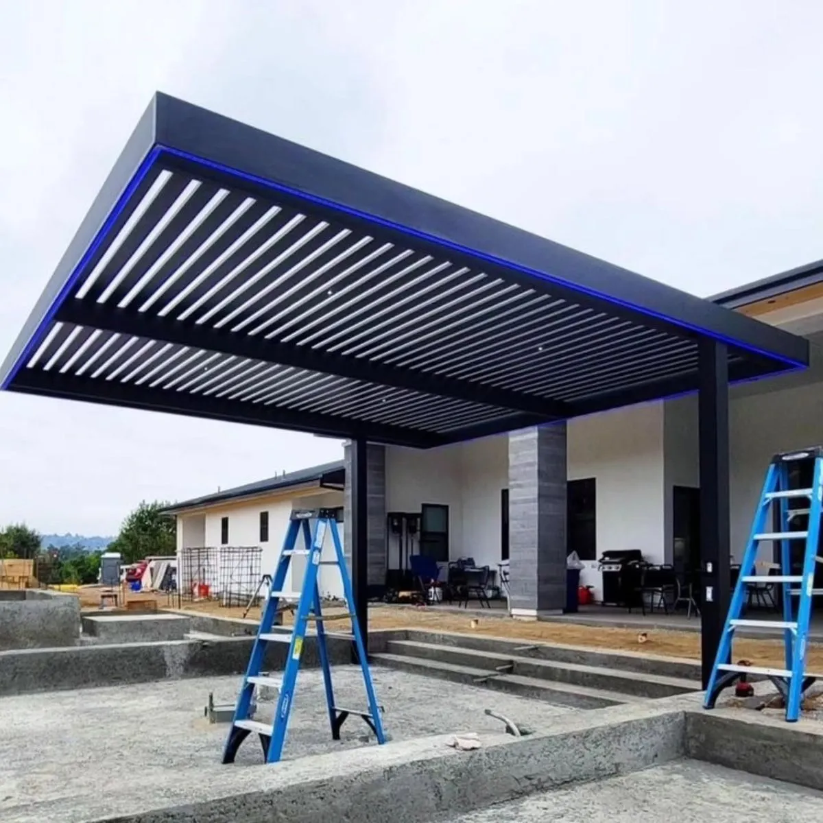 أنواع مظلات السيارات المناسبة لمناخ الرياض