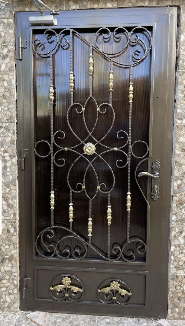 أبواب حديد للمنازل في الرياض – أمان عالي وتصاميم أنيقه